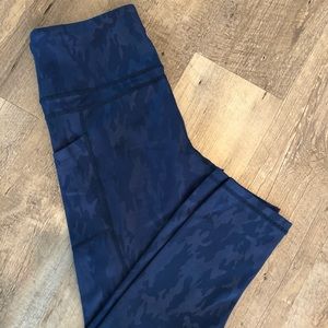 Zyia Dark Navy Camo Pocket Light N Tight Capri
